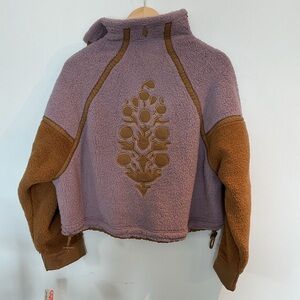 NWT Free People Movement x Mountain High Logo Motif Pull Over Sweater - XS